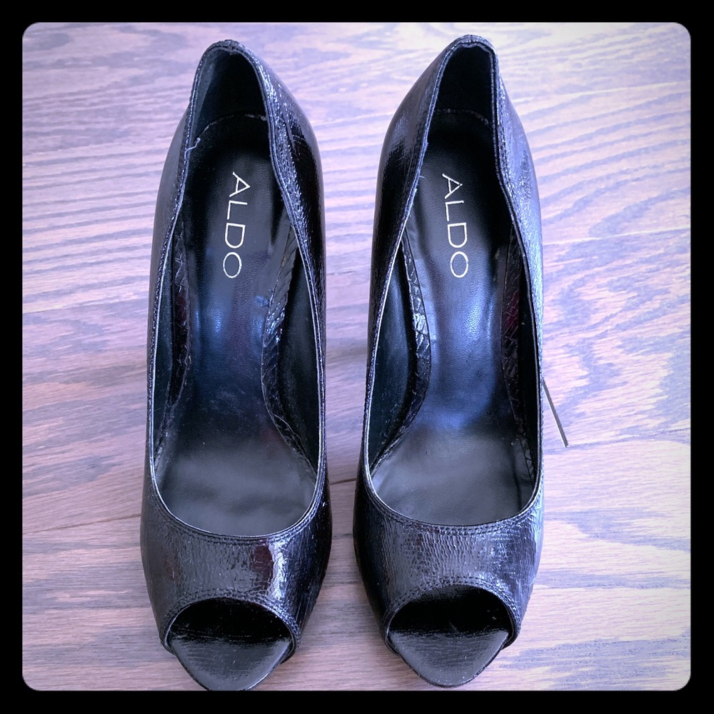 Aldo black peep toe pumps!🎉🎉